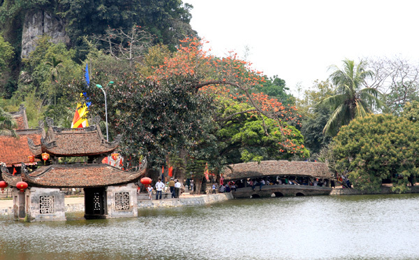 Mê đắm trước cảnh đẹp tại ngôi chùa nổi tiếng đất Hà Thành - Chùa Thầy