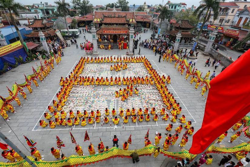 Hội kéo chữ - một trong những hoặt động văn hóa đặc trưng của lễ hội Phù Dầy Nam Định