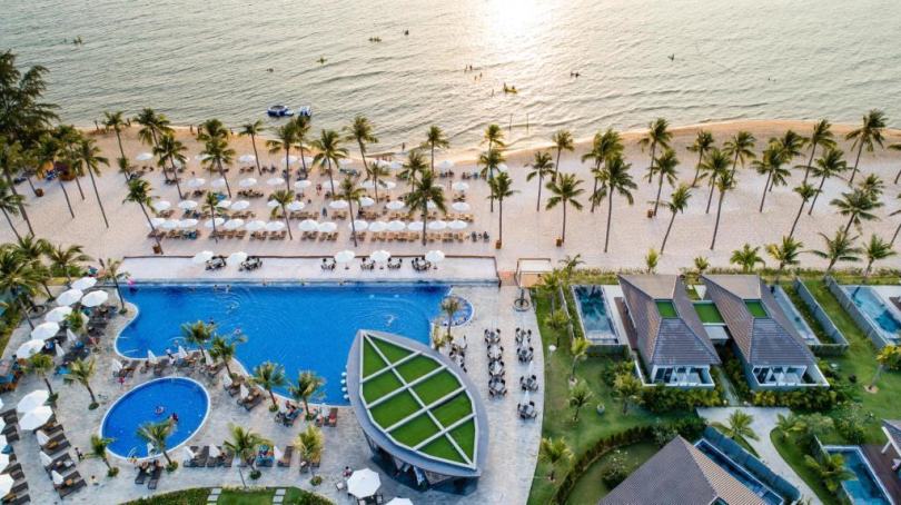Cảnh đẹp của khu nghỉ dưỡng Novotel Phú Quốc Resort qua flycam