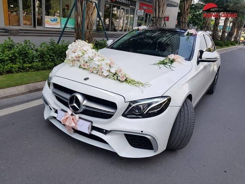 Xe cưới thương hiệu Mercedes