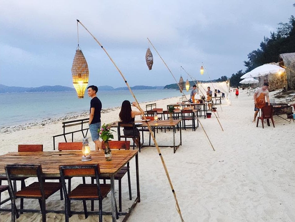 Những bãi biển trải dài đẹp mê mẩn tại đảo Cô Tô Quảng Ninh