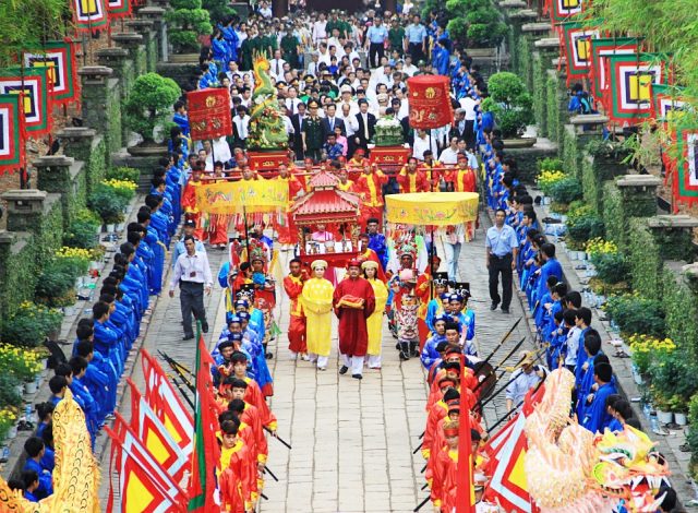 Lễ hội đền Hùng tưởng nhớ về công ơn dựng nước của Vua Hùng