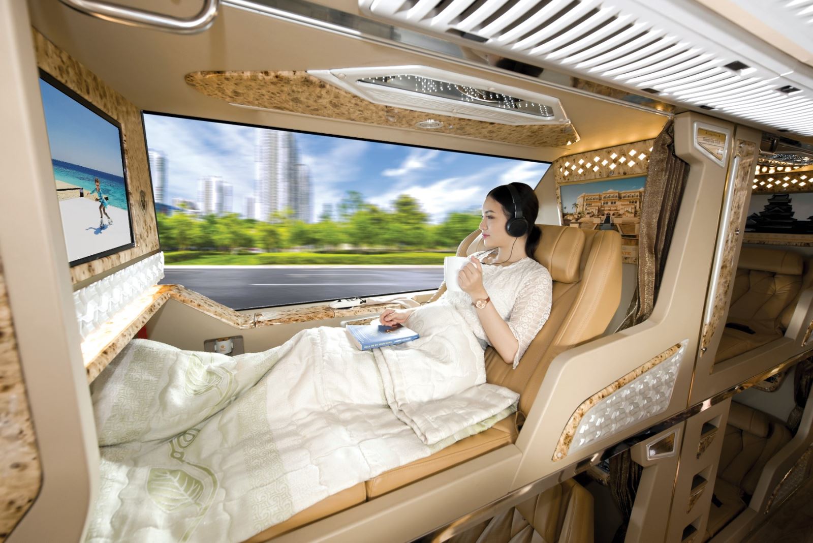 Thuê xe Limousine mang lại sự thoải mái cho du khách suốt quãng đường di chuyển 